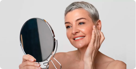 Apply a thin layer of eye primer