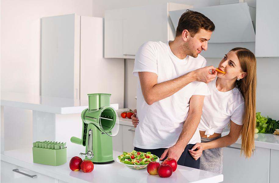 Rotary food chopper used for kitchen meal preparation